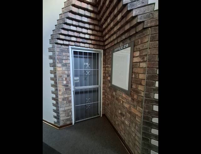 48M² OFFICE TO LET IN VINCENT
